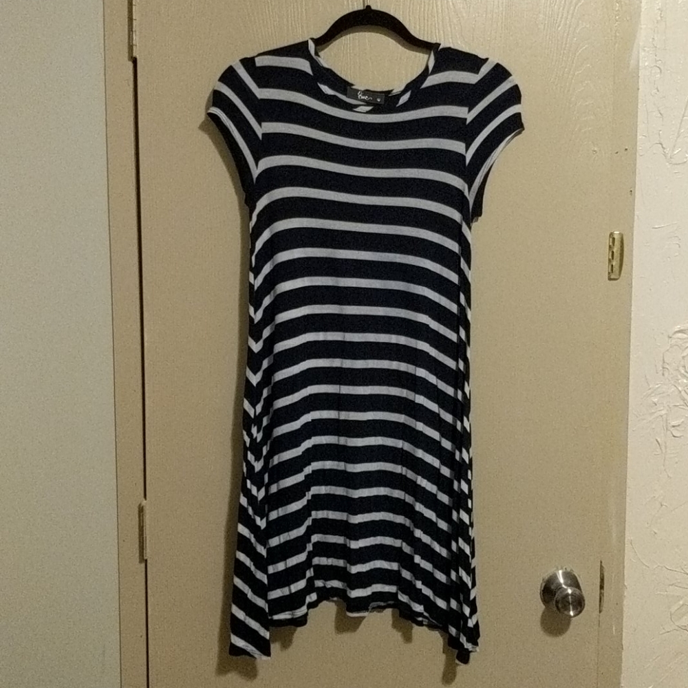 SUPER SOFT striped shortsleeve midi dress